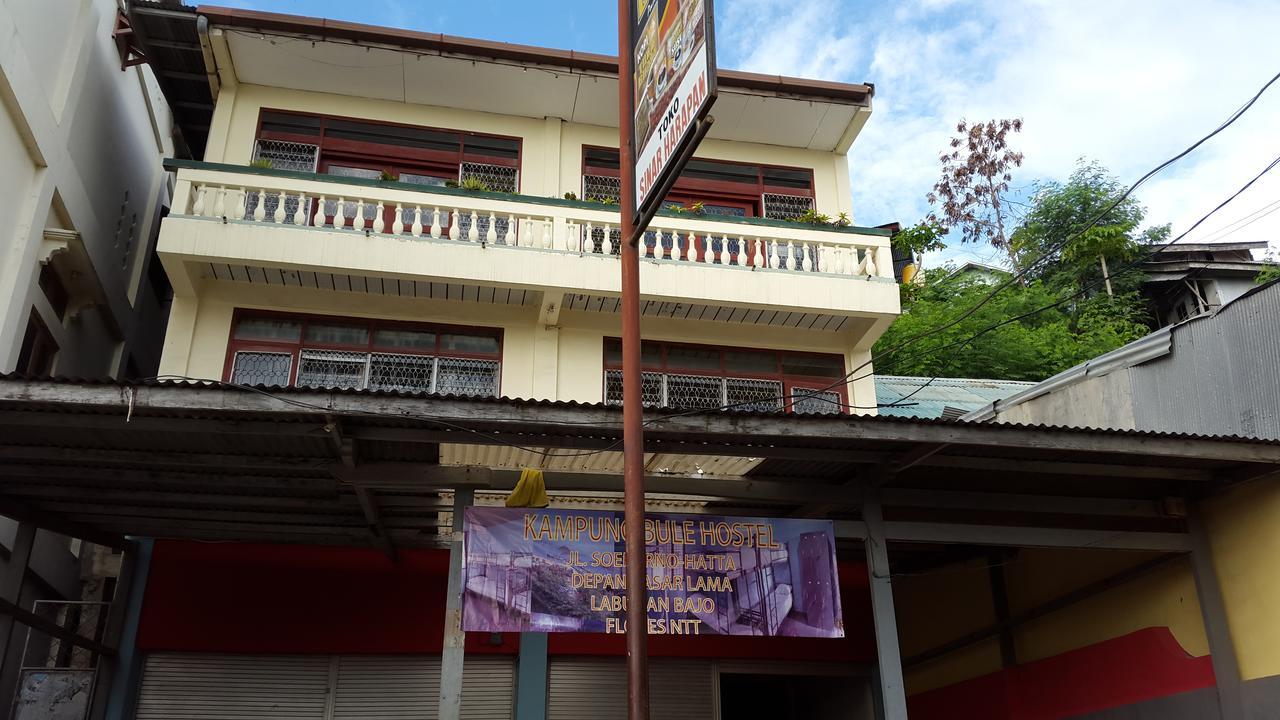 Kampung Bule Hostel Лабуан Баджо Екстериор снимка